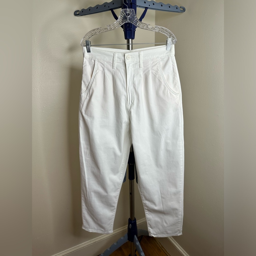 NWOT LEVI’S LOOSE TAPER PANTS